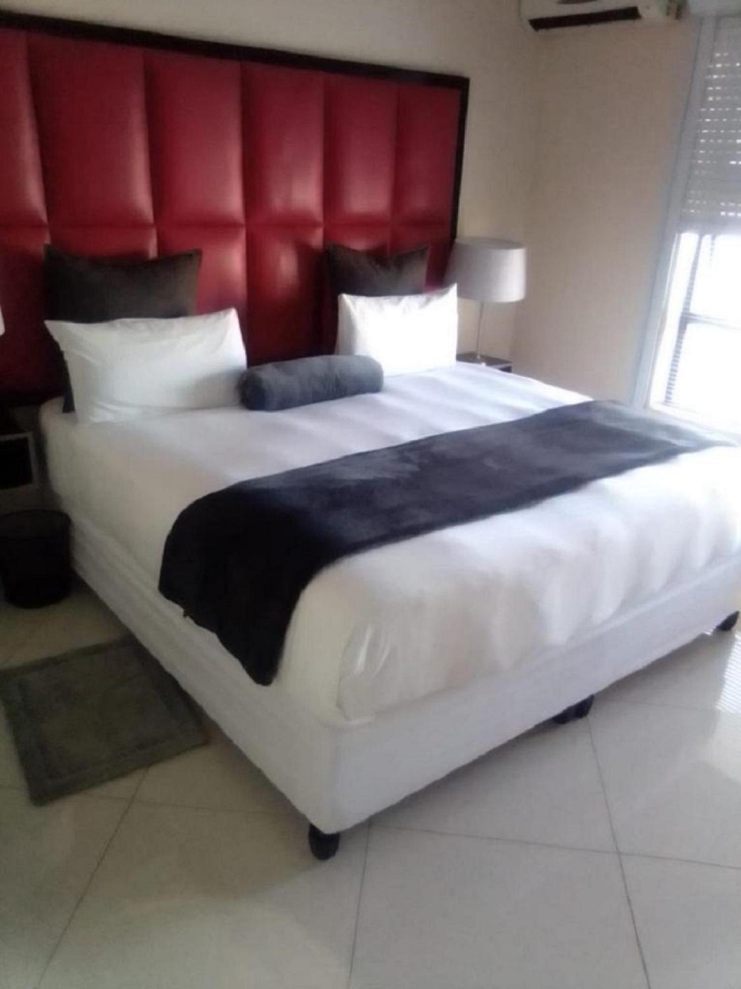 Dineo'S Lodge And Spa Burgersfort Exterior foto